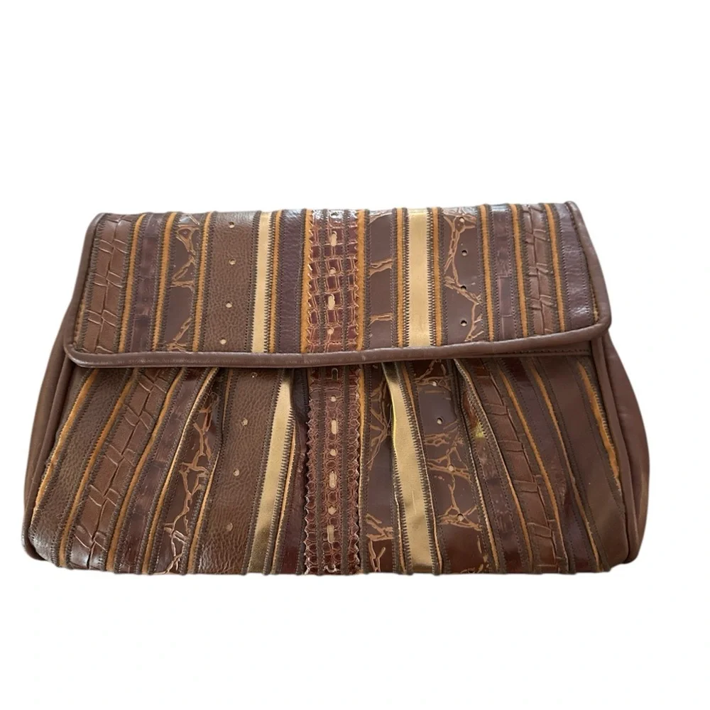 Rare Find! 70’s-80’s Brown and Gold Purse